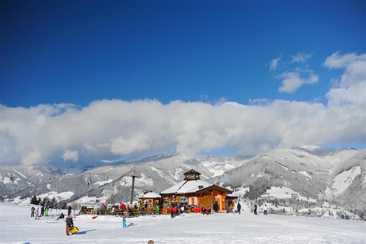 Ski-in / Ski-out Chalet Maiskogel Bergli by Alpen Apartments Kaprun Eksteriør bilde